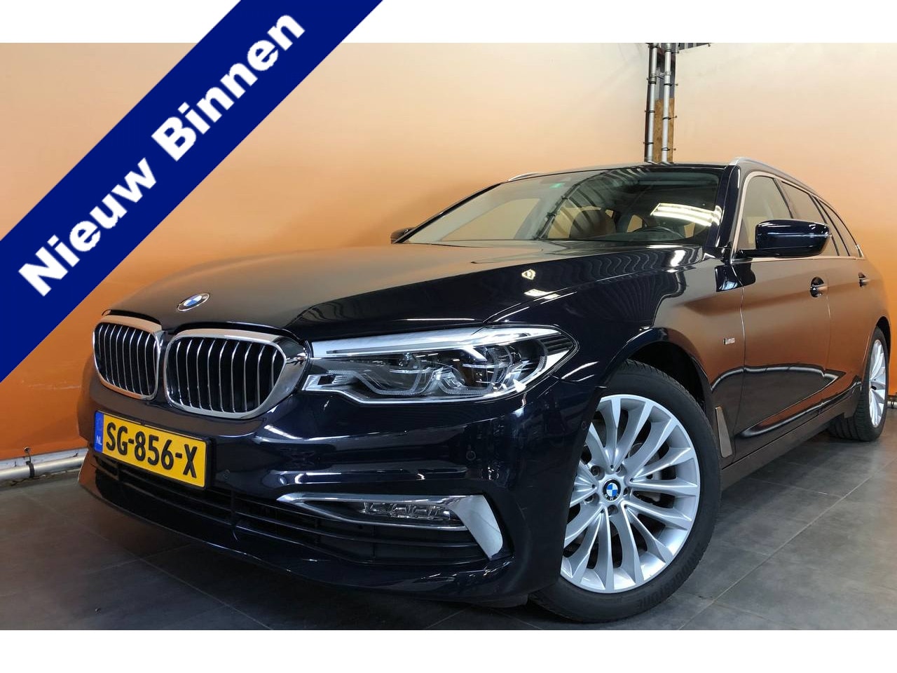 BMW 5-serie Touring - 520i High Executive comfortstoelen | leer | panoramadak | head up - AutoWereld.nl