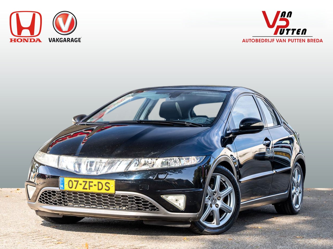 Honda Civic - 1.8 Executive | NL Auto | Volledig dealeronderhouden | Panoramadak | Trekhaak Afneembaar | - AutoWereld.nl
