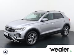 Volkswagen T-Roc - 1.0 TSI Life 75 Edition | 110 PK | Navigatiesysteem | Adaptive cruise control | Achteruitr