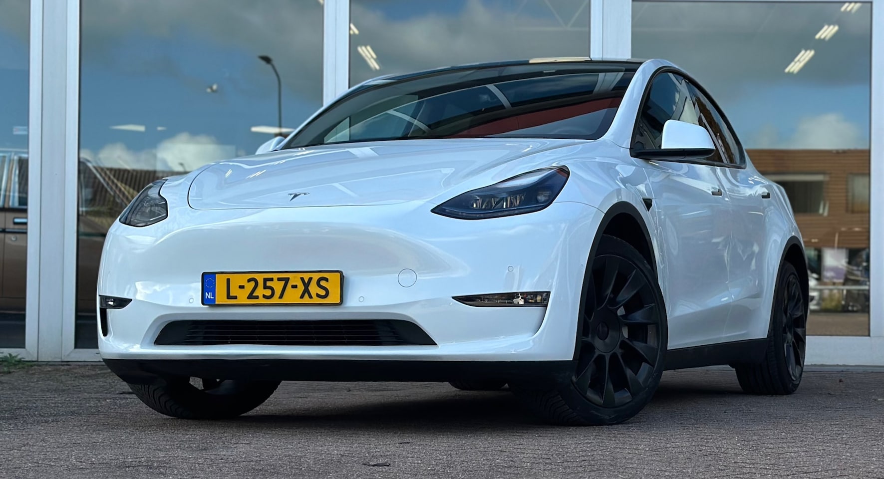Tesla Model Y - Long Range AWD 75 kWh SOH 88% 20" LM velgen Enhanced Autopilot - AutoWereld.nl