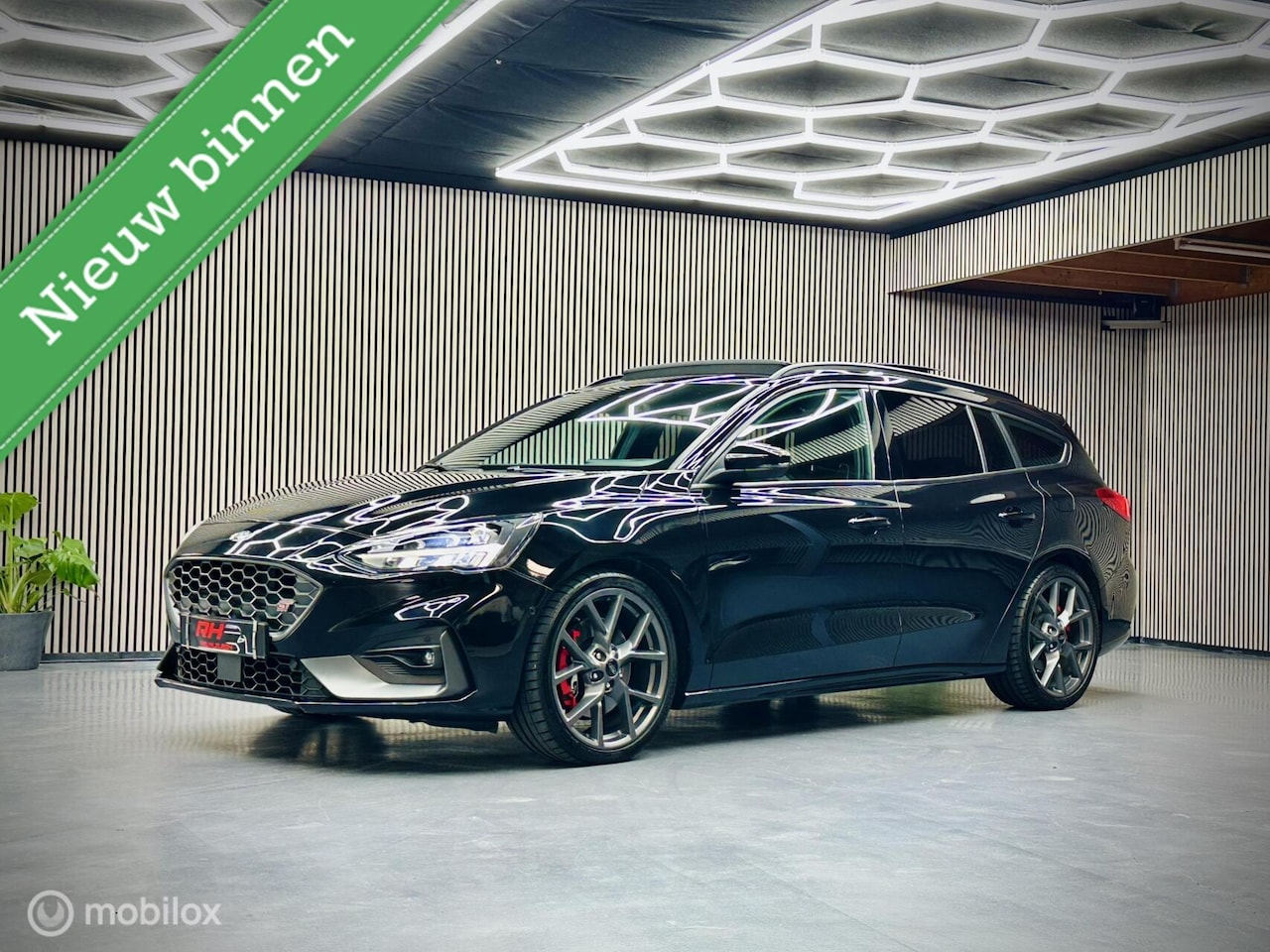 Ford Focus Wagon - 2.3 ST-X ST-3 NL-Auto Bomvol opties! st - AutoWereld.nl