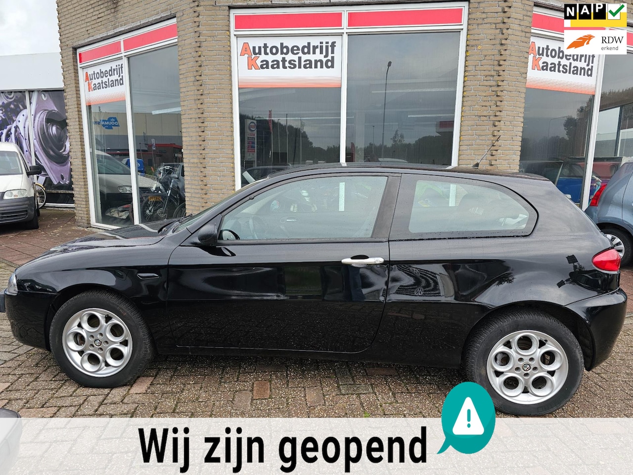 Alfa Romeo 147 - 1.6 T.Spark Veloce Distinctive - Clima - NIEUWE APK - - AutoWereld.nl