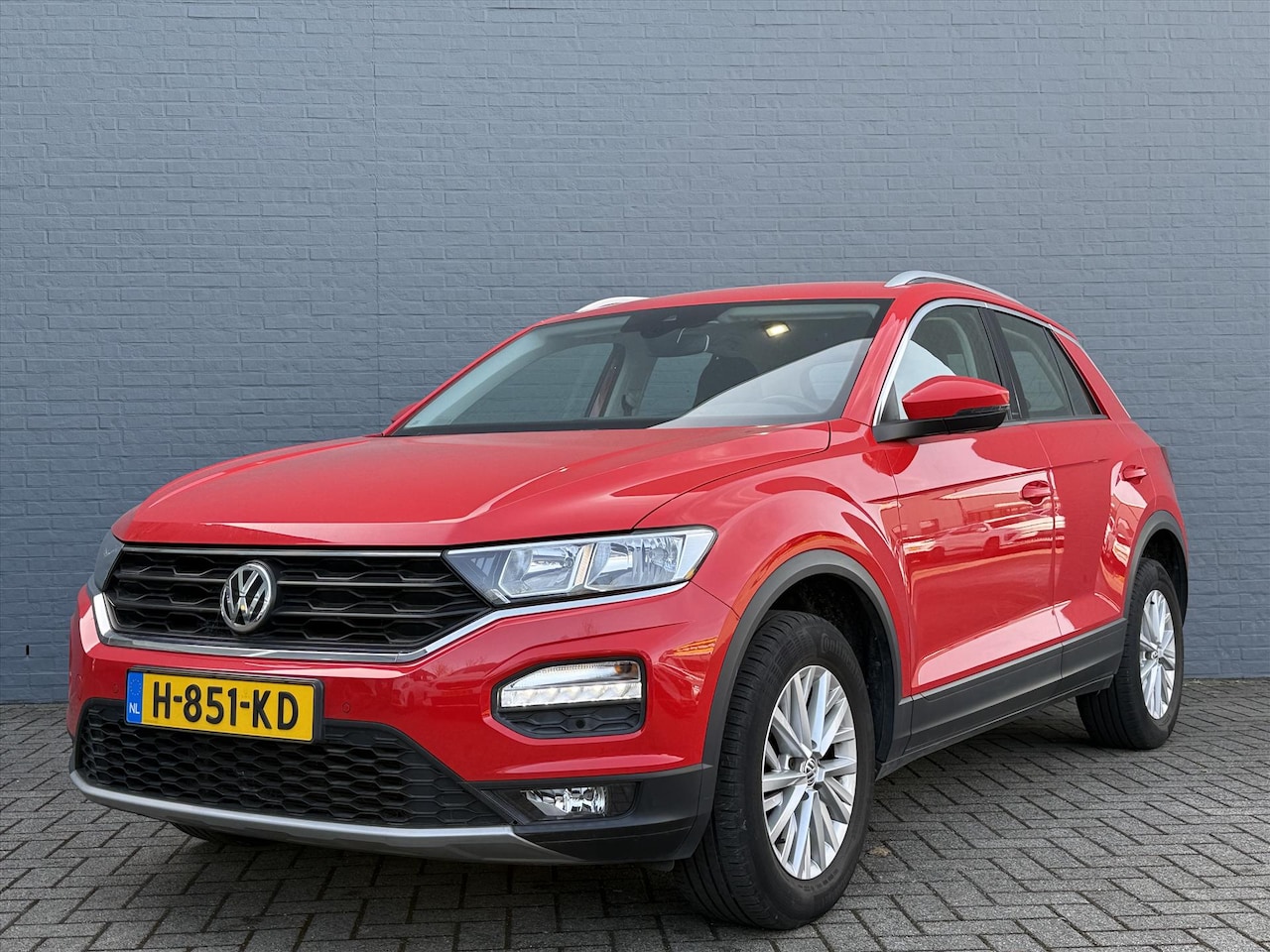 Volkswagen T-Roc - 1.0 TSI 115pk T-Roc Style | Trekhaak | Parkeersensoren - AutoWereld.nl