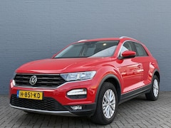 Volkswagen T-Roc - 1.0 TSI 115pk T-Roc Style | Trekhaak | Parkeersensoren
