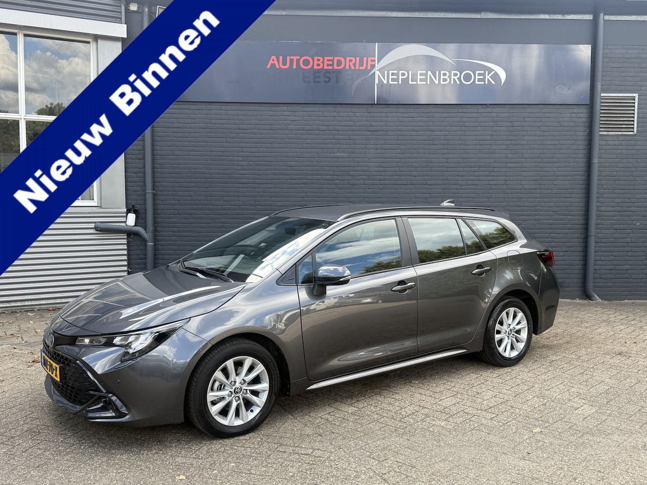 Toyota Corolla Touring Sports - Hybrid 140 Active 02-2025 15.861 KM - AutoWereld.nl