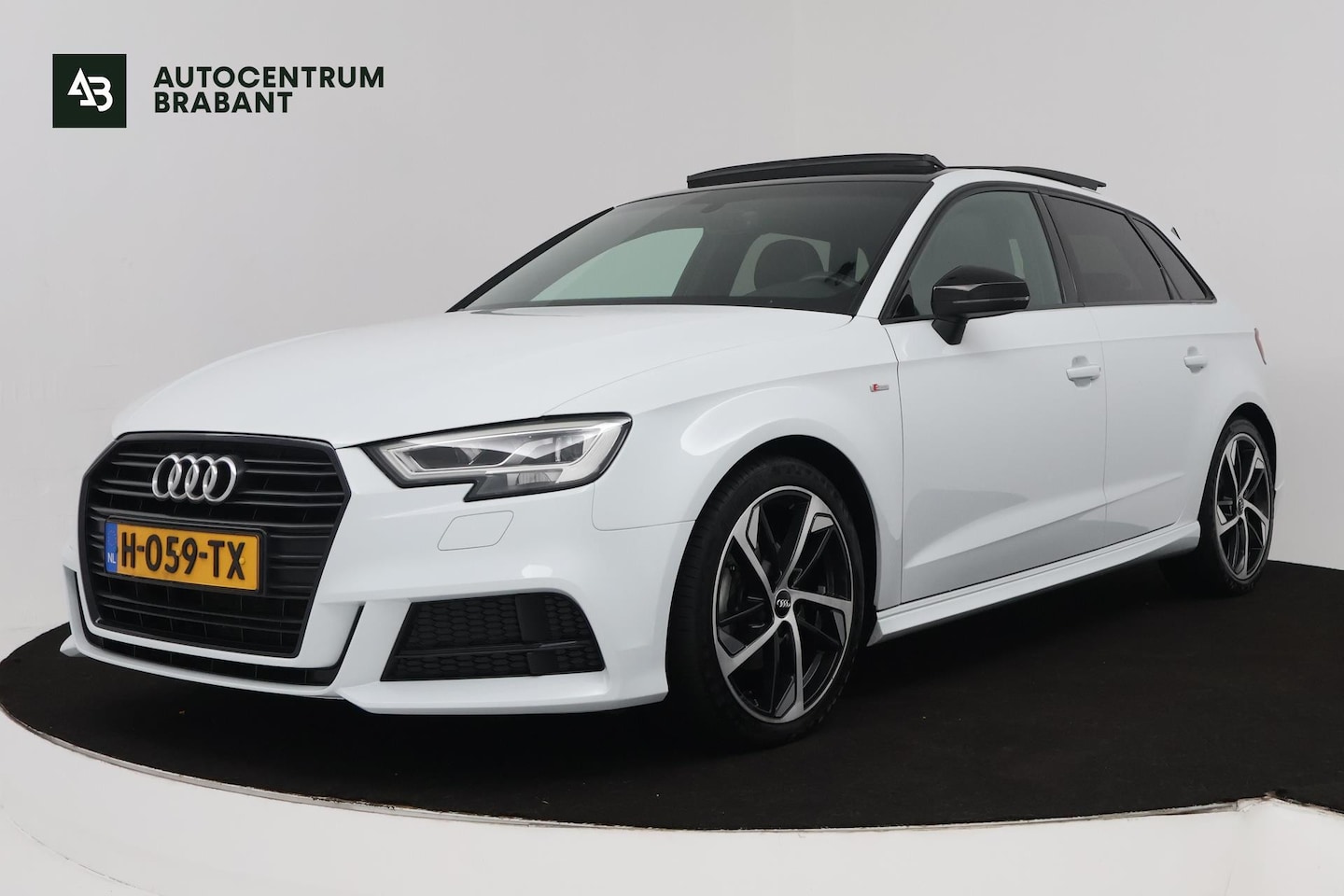Audi A3 Sportback - 35 TFSI CoD Advance Sport (PANORAMADAK, DIGITALE COCKPIT, STOELVERWARMING, NAVIGATIE, PARK - AutoWereld.nl
