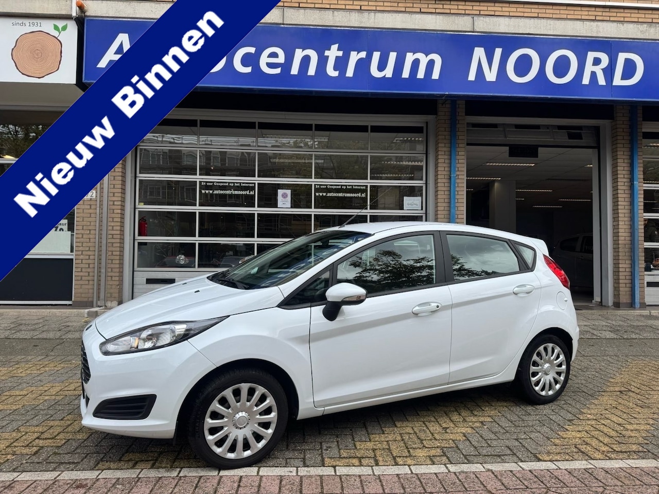 Ford Fiesta - 1.0 Style 98128KM! NAP | Navigatie | Airco | 5 Deurs | Dealeronderhouden | - AutoWereld.nl