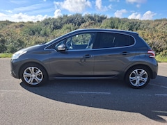 Peugeot 208 - 1.2 Vti Allure .