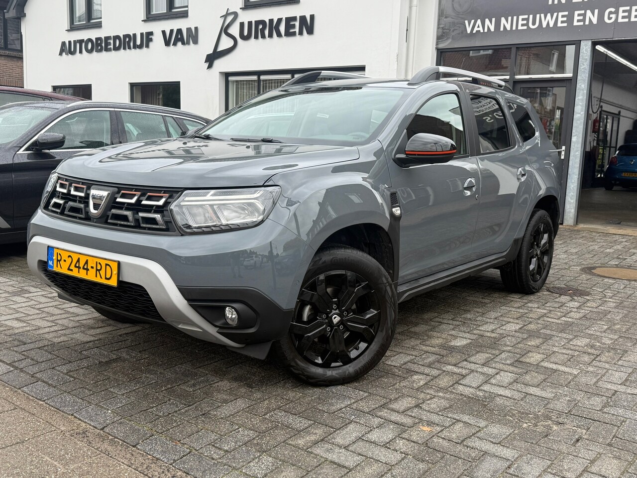 Dacia Duster - 1.0 TCe Bi-Fuel Extreme 1.0 TCe Bi-Fuel Extreme, Trekhaak,Apple Carplay/Android,Navigatie,Parkeersensoren, 360 gra - AutoWereld.nl