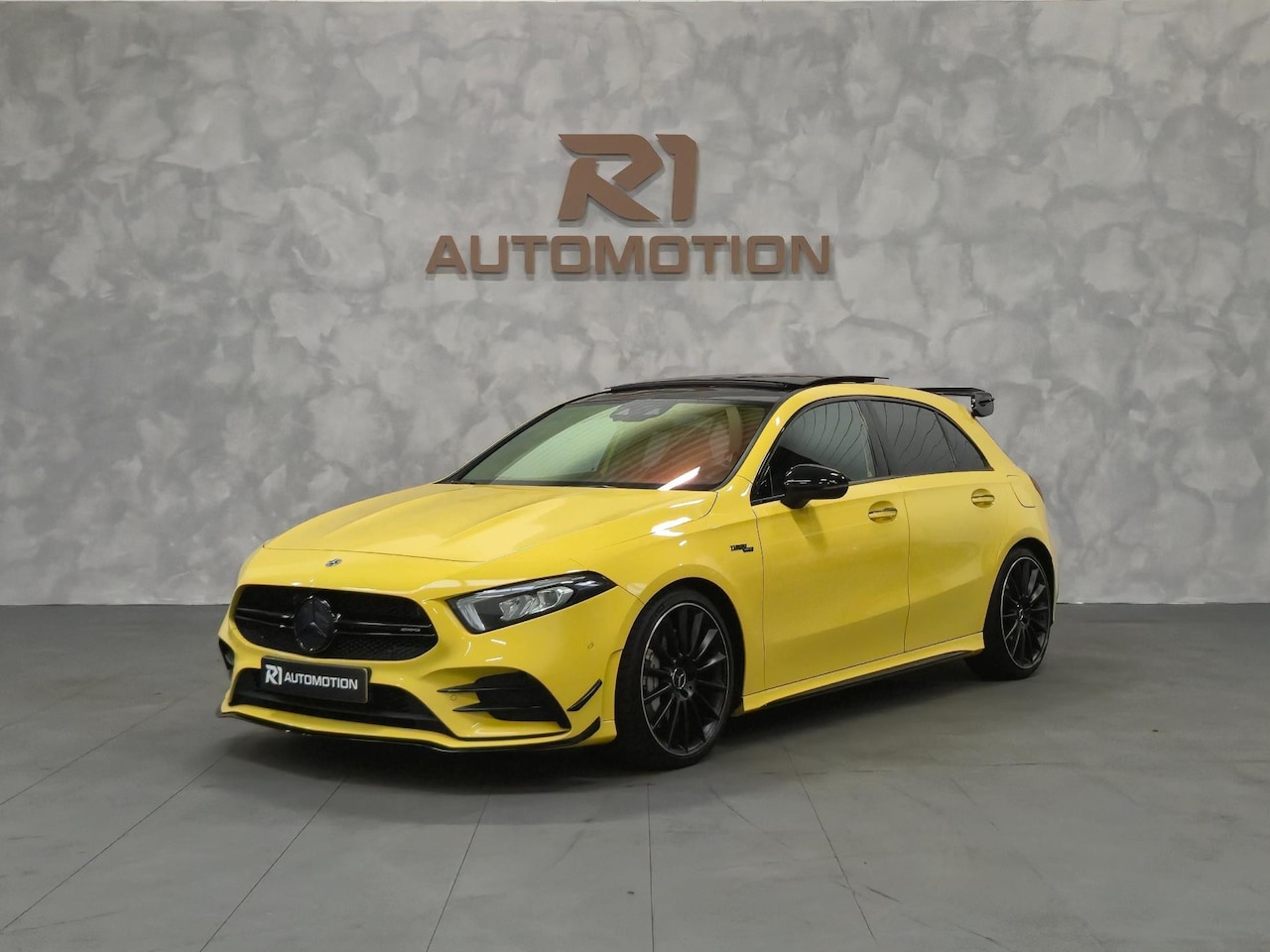 Mercedes-Benz A-klasse - AMG A35 Turbo 4MATIC+ Advantage 306 PK, PANO, CAM ,KEYLESS, DIGITAL COCKPIT, SFEERVERL, MI - AutoWereld.nl