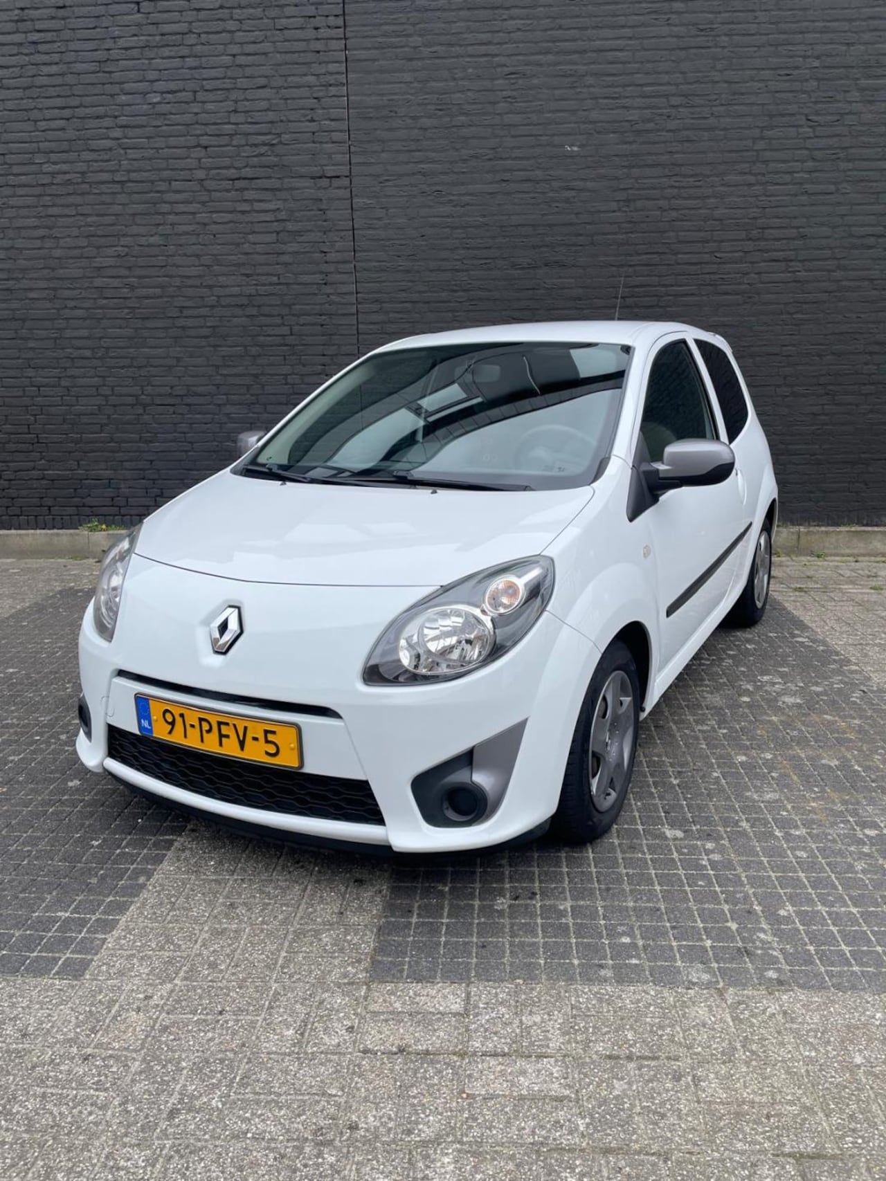 Renault Twingo - Renault Twingo 1.2 16V 2011 Wit - AutoWereld.nl