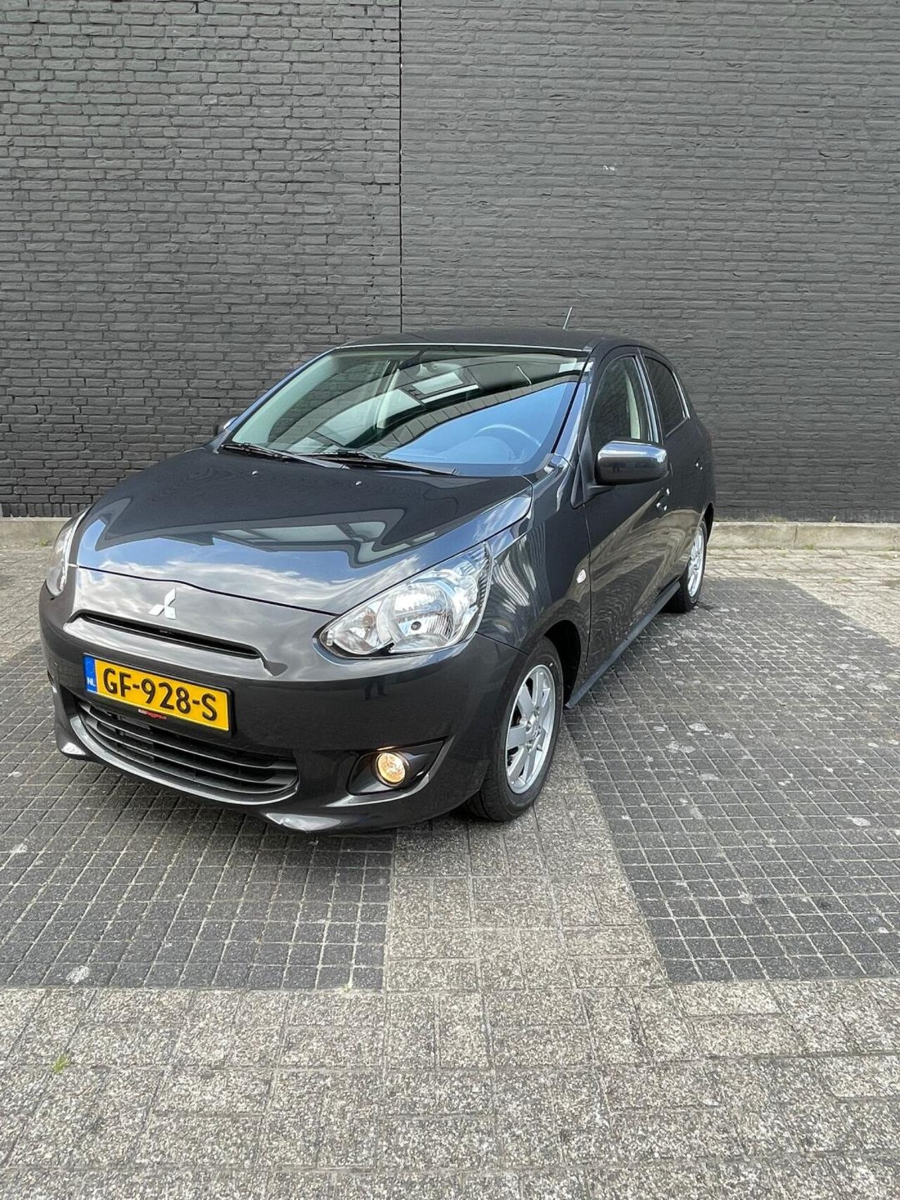 Mitsubishi Space Star - Mitsubishi Space Star 1.0 MPI 52KW 2015 Grijs - AutoWereld.nl