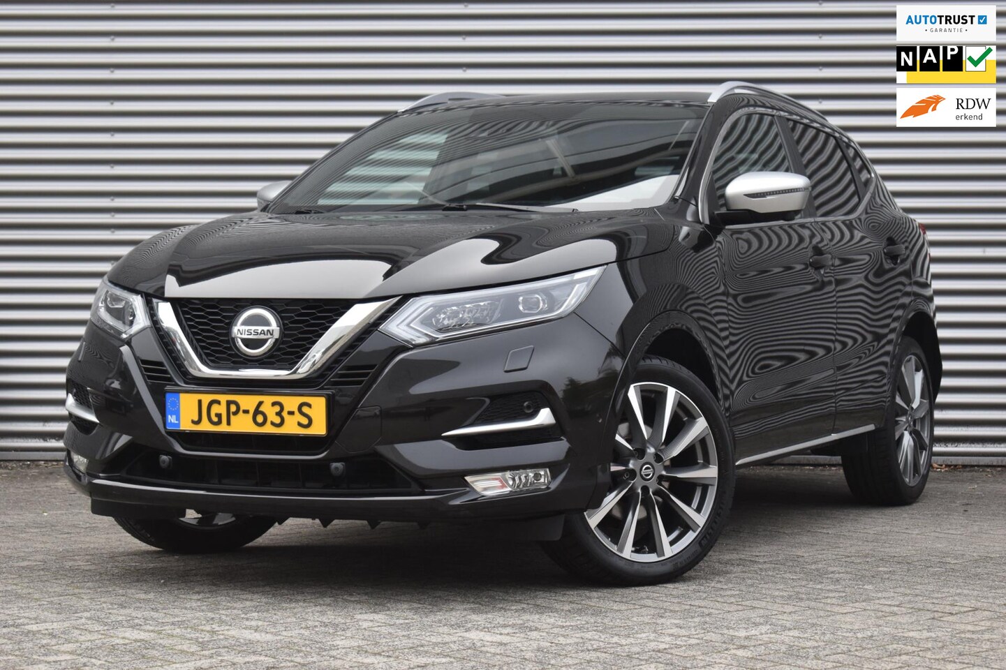 Nissan Qashqai - 1.3 DIG-T 140-PK Tekna+, Airco, Ecc, Cruise, Leder, Panorama. - AutoWereld.nl