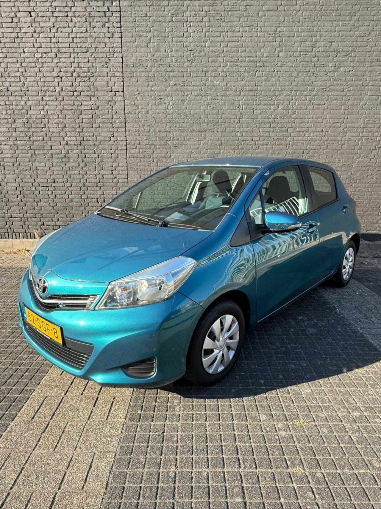 Toyota Yaris - Toyota Yaris 1.0 12V Vvt-i 5DR 2011 Blauw - AutoWereld.nl
