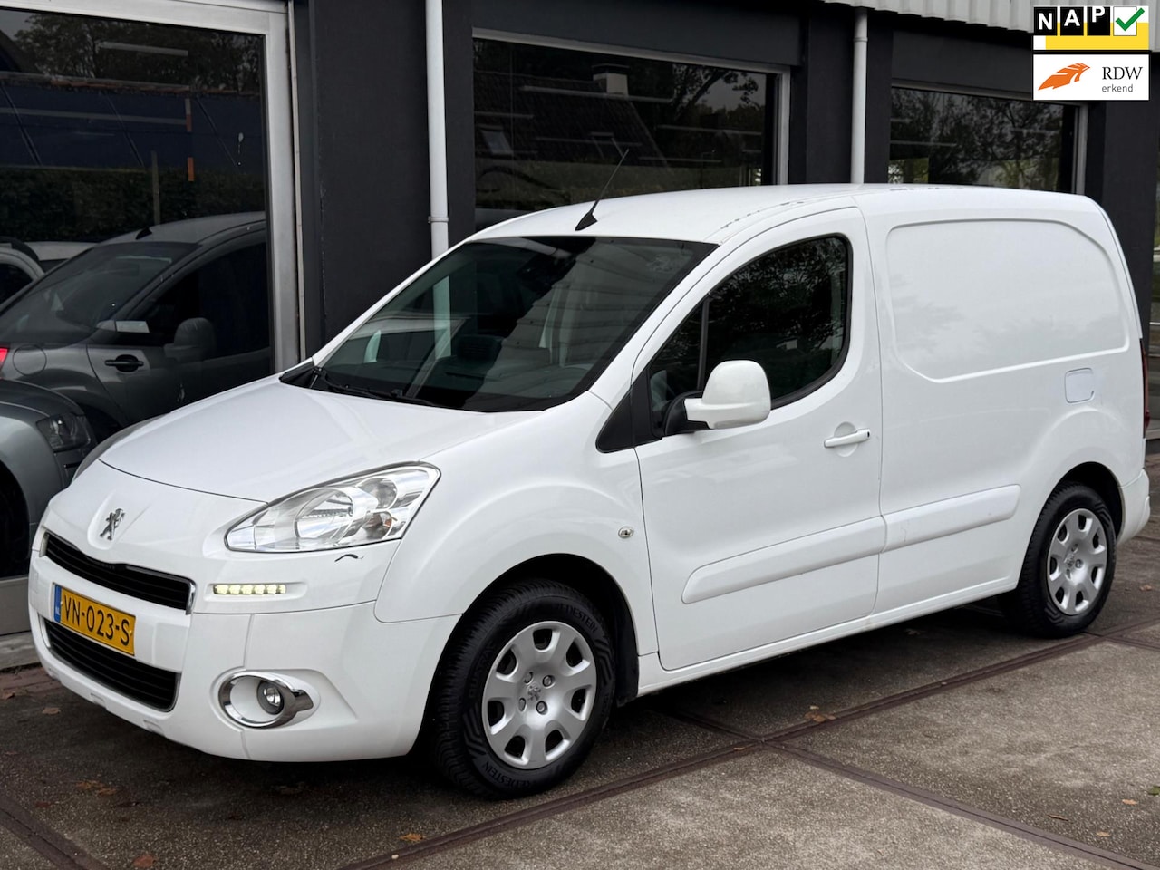 Peugeot Partner - 1.6 HDI Navteq 2015 Wit EURO5/Airco/KM NAP! - AutoWereld.nl