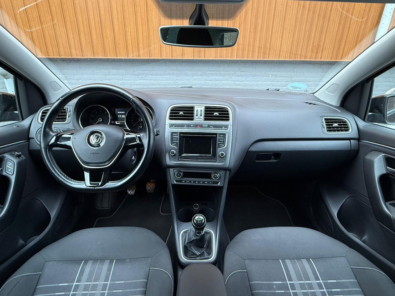 Volkswagen Polo - Volkswagen Polo 1.2 TSI Lounge 90PK 2015 - AutoWereld.nl