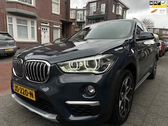 BMW X1 - SDrive20i Centennial Executive AUTOMAAT Pano Clima Cruise PDC LMV Nette Auto