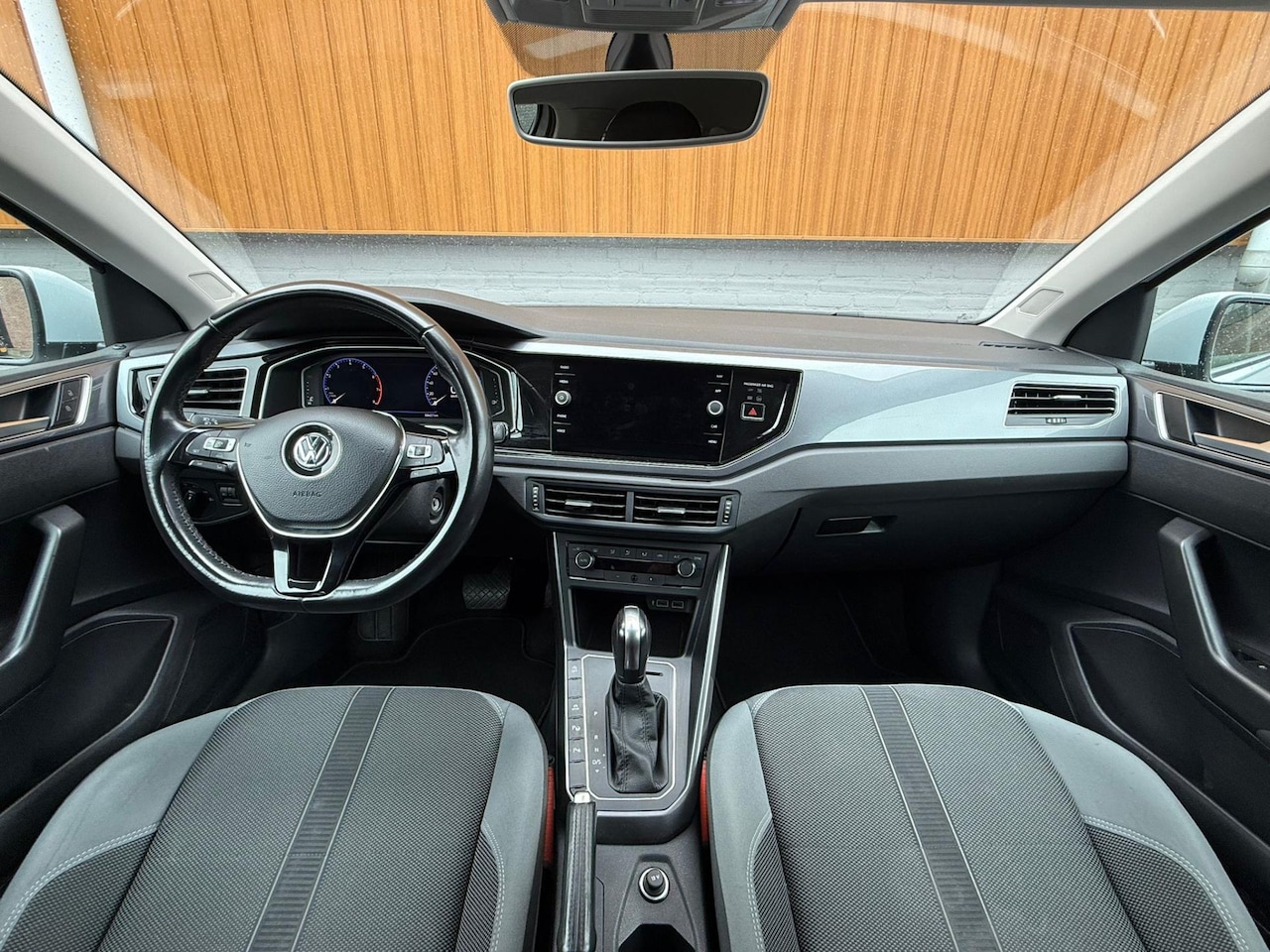 Volkswagen Polo - Volkswagen Polo 1.0 TSI R-line Business DSG | Cruise | 2020 - AutoWereld.nl