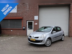 Renault Clio - 1.2-16V Collection 1e eigenaar NAP Trekhaak Cruise 04-26 APK Airco