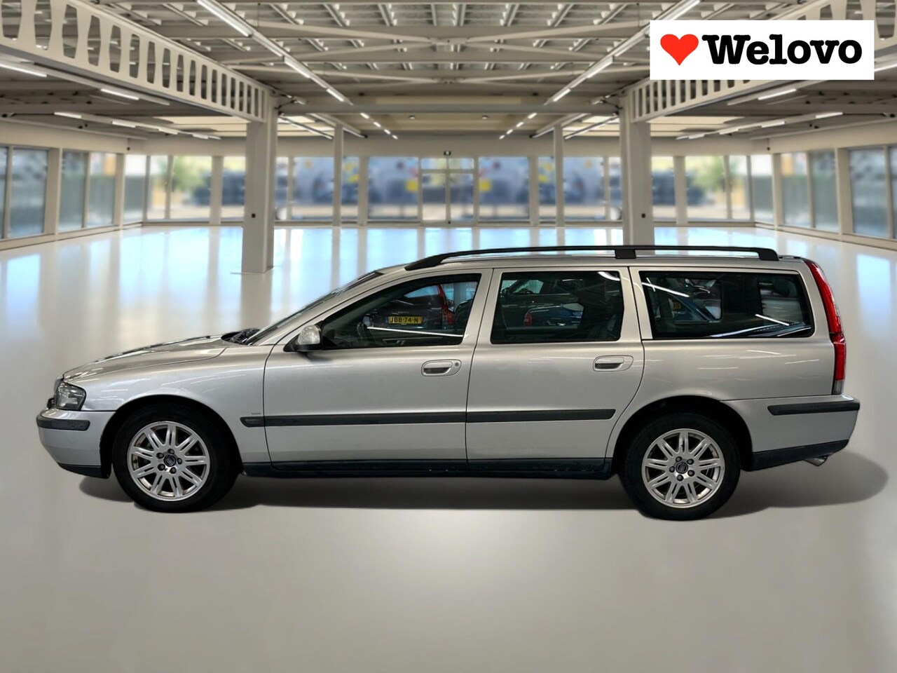 Volvo V70 - 2.4 Comfort Line Leuke nette toerbuffel. - AutoWereld.nl