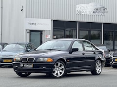 BMW 3-serie - 318i Executive 1ste EIGENAAR/NL AUTO/LAGE KM STAND/UNIEK