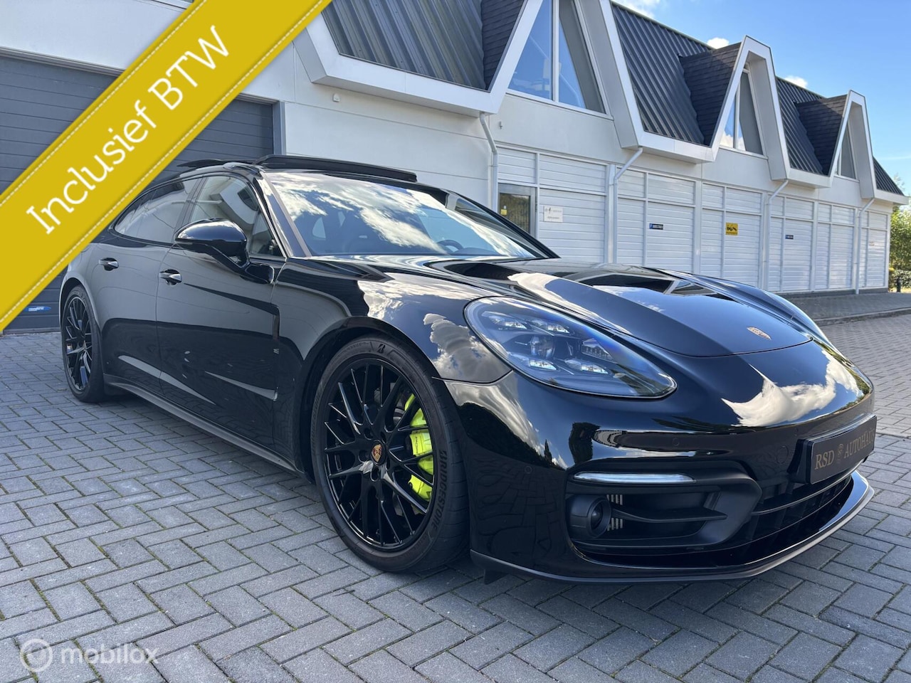 Porsche Panamera Sport Turismo - 4S E-Hybrid 560pk Softcl. panodak - AutoWereld.nl