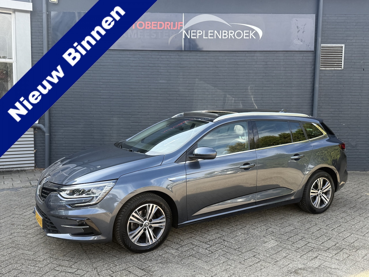 Renault Mégane Estate - 1.3 TCe Intens | Pano | HUD | LED | Camera | Groot Navi  03-2021 143.252 KM - AutoWereld.nl