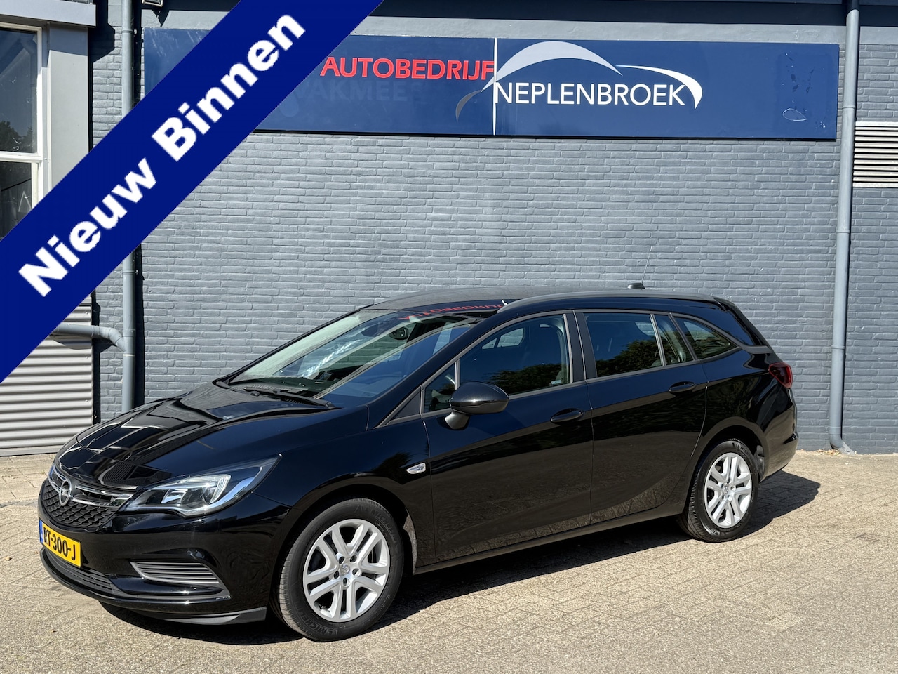Opel Astra Sports Tourer - 1.0 Online Edition Bj 2018 Km 72.000 105pk Dealer onderhouden !! - AutoWereld.nl