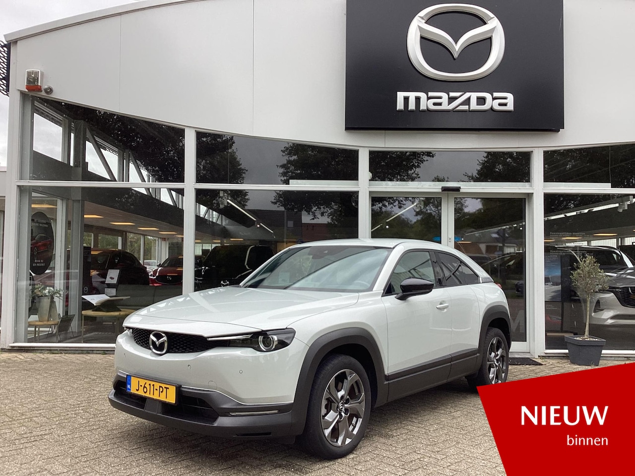 Mazda MX-30 - e-SkyActiv 145 First Edition 36 kWh - AutoWereld.nl
