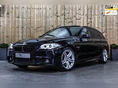 BMW 5-serie Touring - 520i M-Sport *Pano*Camera*Keyless*Comfortstoelen
