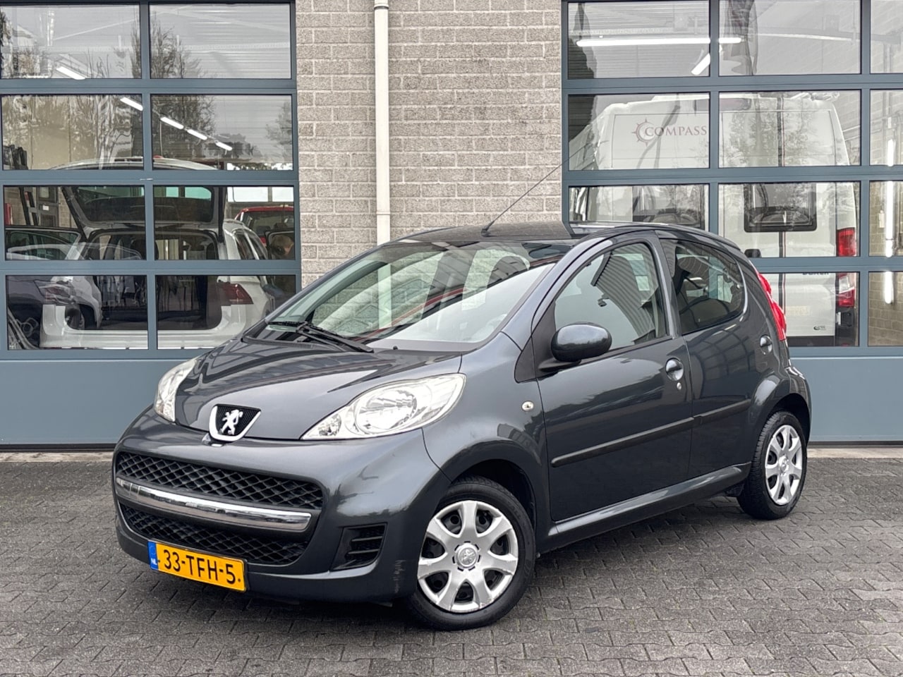 Peugeot 107 - 1.0-12V XS 1.0-12V XS - AutoWereld.nl