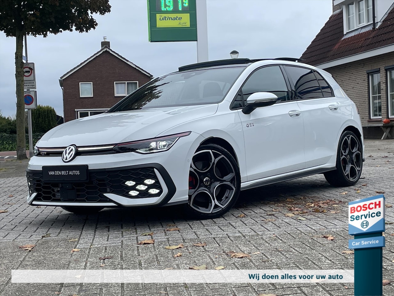 Volkswagen Golf - 8,5 2.0 TSI GTI 265pk / Pano / Head-up / 360° Camera / Keyless / Harman/Kardon / IQ-Light - AutoWereld.nl