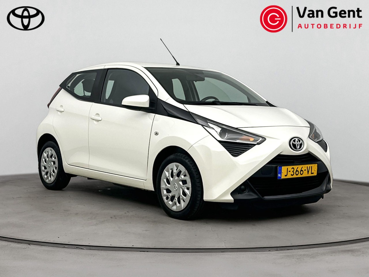 Toyota Aygo - 1.0 VVT-i x-play | Apple Carplay / Android Auto | Airco | Camera | Bluetooth - AutoWereld.nl