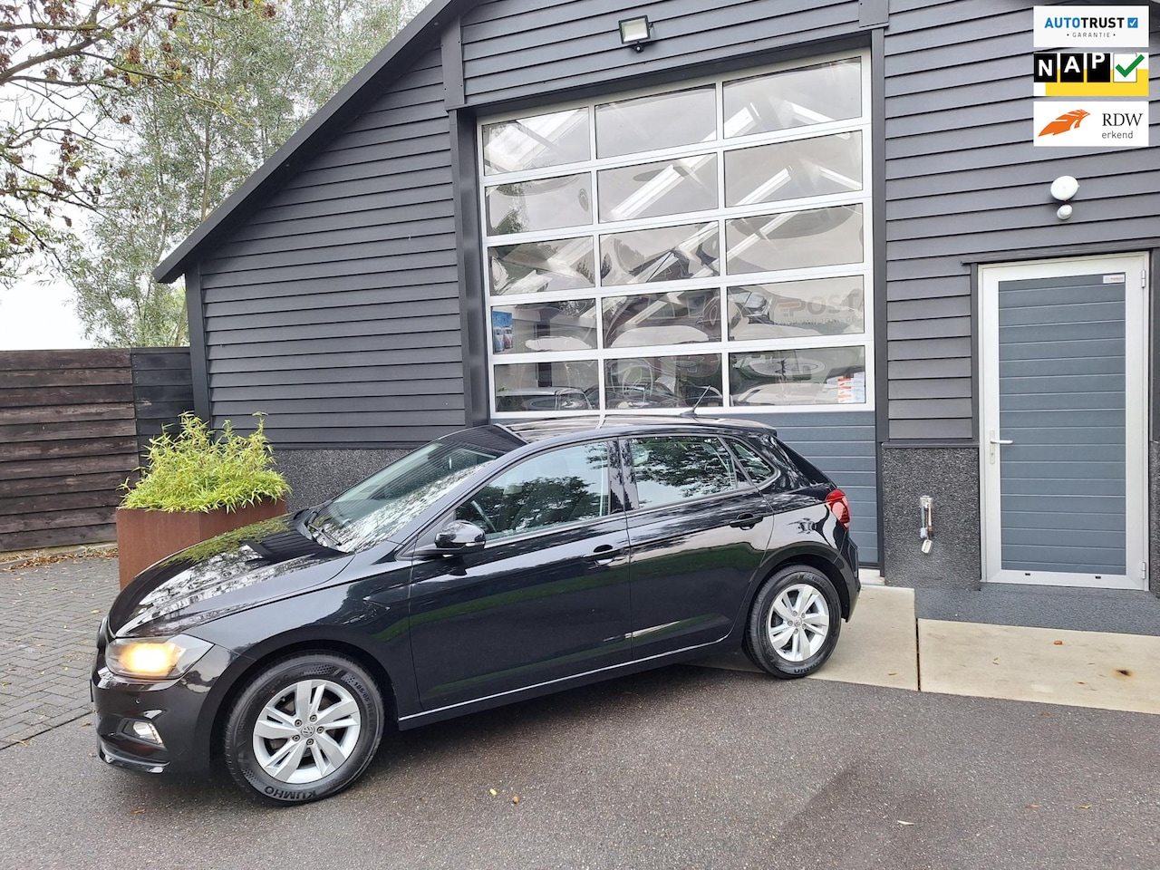 Volkswagen Polo - 1.0 TSI Comfortline Business 1 Eig. BTW-Auto, Full-Map Navigatie, Adap. Cruise-Control, Cl - AutoWereld.nl