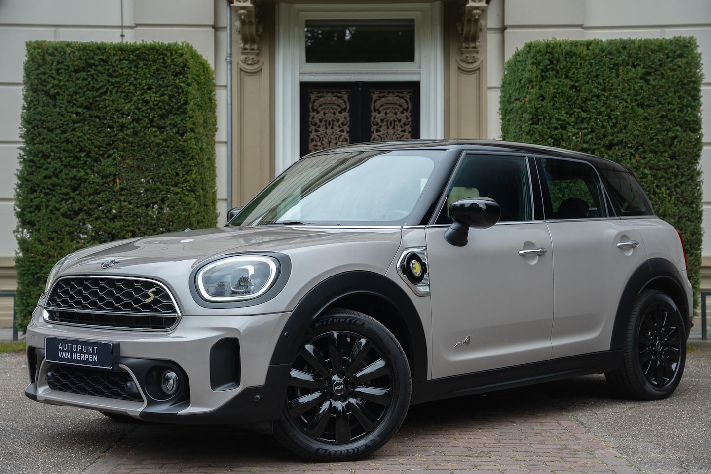 MINI Countryman - Mini 2.0 Cooper S E ALL4 Classic ADAPTIVE | CAMERA | CARPLAY | HEAD UP - AutoWereld.nl