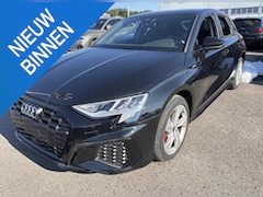 Audi A3 Sportback - 45 TFSI e S edition Competition | Afneembare Trekhaak | Dealer onderhouden | Verwacht |