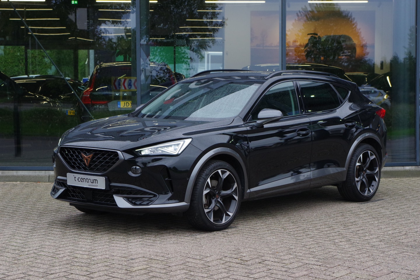 CUPRA Formentor - 1.4 e-Hybrid Business 204 PK PHEV, Adap. Cruise Control, Winterpakket, LED - AutoWereld.nl