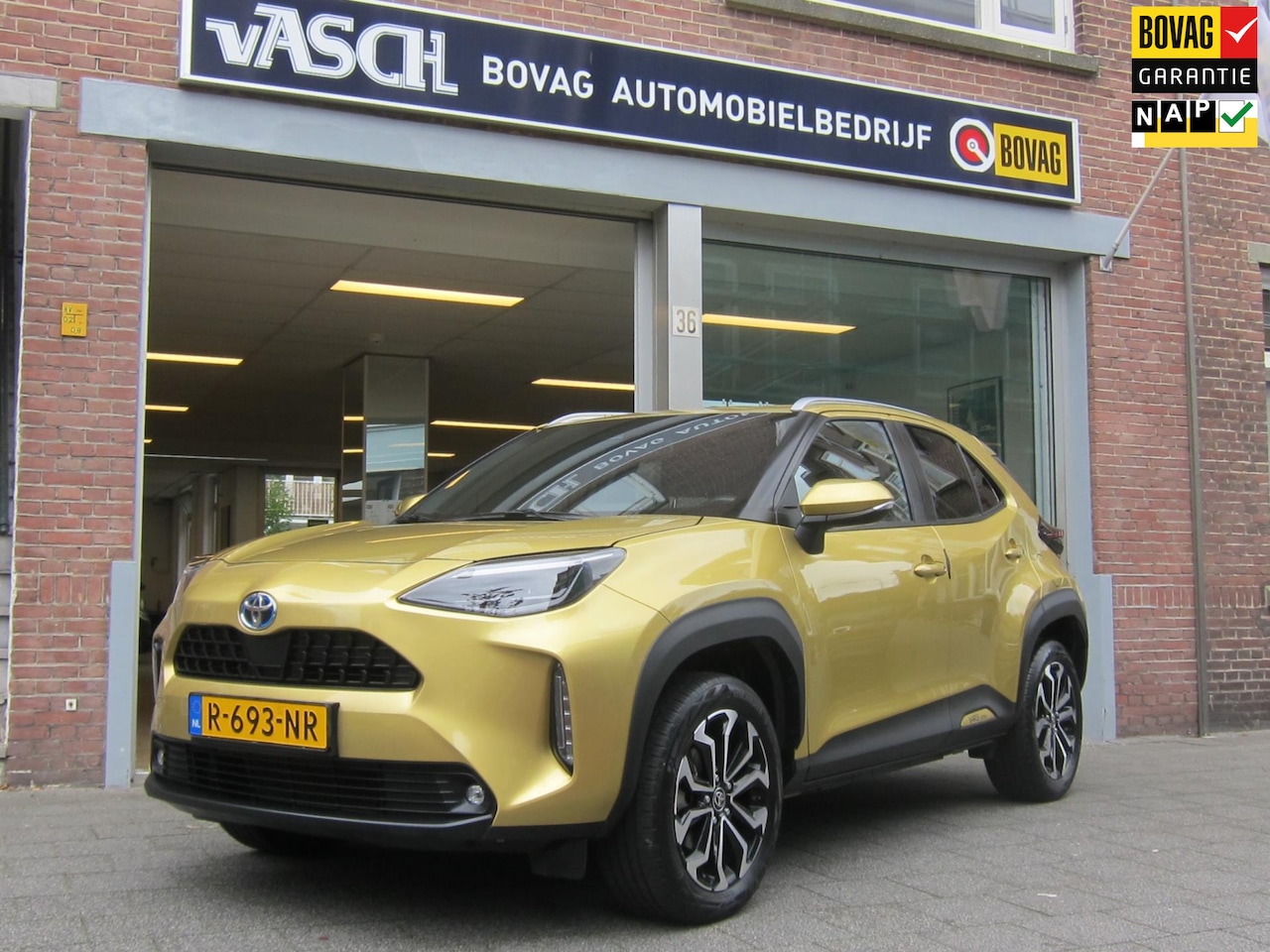 Toyota Yaris Cross - 1.5 Hybrid Dynamic Rijklaar Bovaggarantie - AutoWereld.nl
