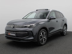 Volkswagen Tiguan - 1.5 eHybrid Life Edition 204PK DSG Pano-Schuifdak, Trekhaak, 19" LM Velgen, Adaptieve Crui