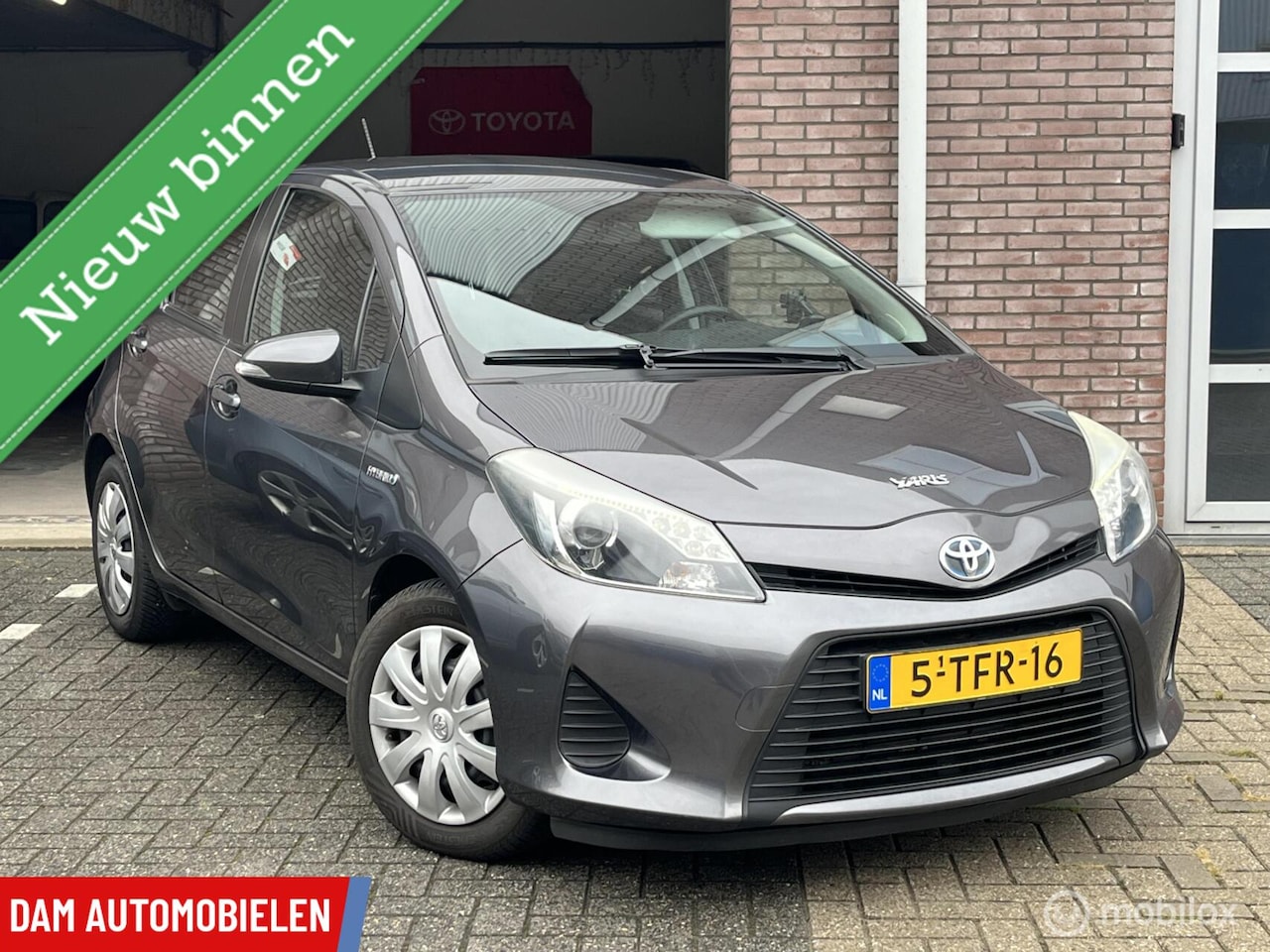 Toyota Yaris - 1.5 Hybrid Automaat, Airco, LED, NAP, Dealer onderhouden! - AutoWereld.nl