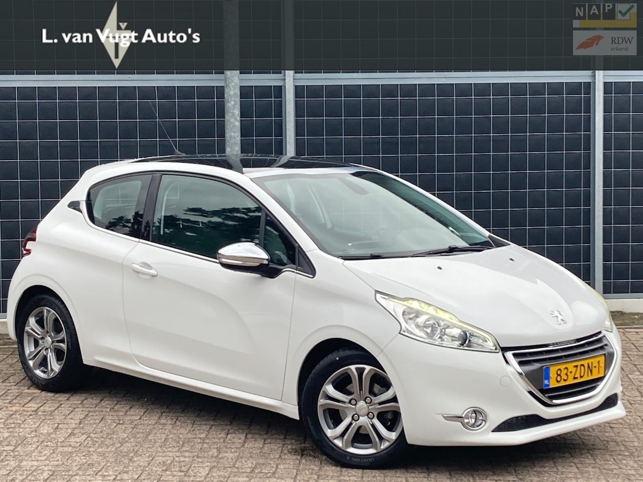 Peugeot 208 - 1.4 VTi Allure lage km stand !! - AutoWereld.nl