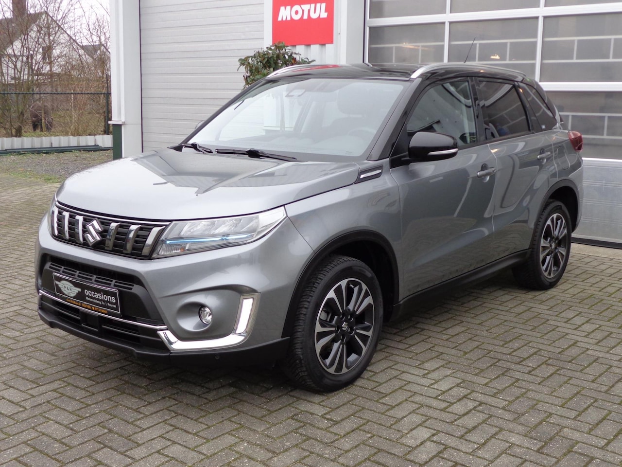 Suzuki Vitara - 1.5 Hybrid Style AUTOMAAT,Panoramadak,Camera,Navi,Lederen interieur,etc,etc - AutoWereld.nl