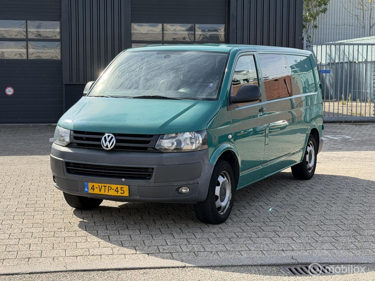 Volkswagen Transporter - 2.0 TDI L2H1 DC * MOTOR DEFECT - AutoWereld.nl