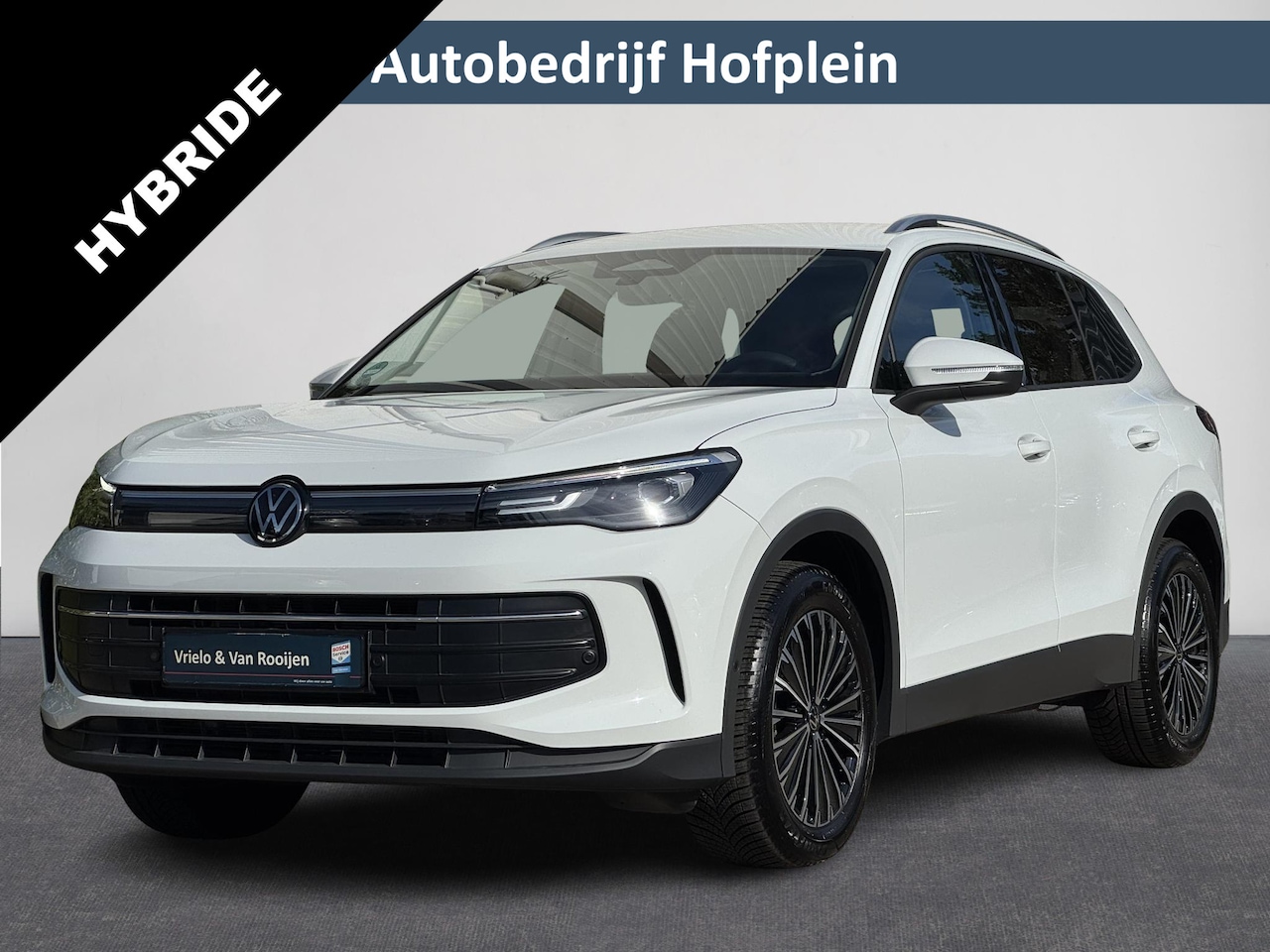 Volkswagen Tiguan - 1.5 eTSI Life Edition | Automaat | Stoel / Stuurverwarming | ACC | Clima | Navi | PDC | Ca - AutoWereld.nl