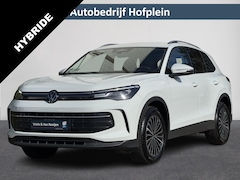 Volkswagen Tiguan - 1.5 eTSI Life Edition Automaat | Virtual Cockpit | LED Verlichting | 18"Lmv | Stoel / Stuu