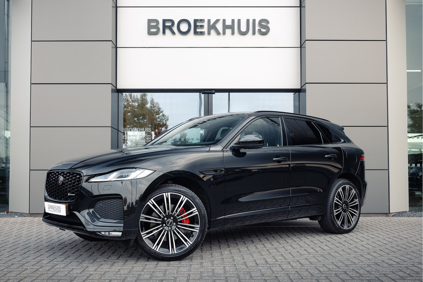 Jaguar F-Pace - P400e PHEV Lim Ed R-Dynamic SE | 22 Inch | Pano | Black Pack | Cold Climate | Meridian | - AutoWereld.nl