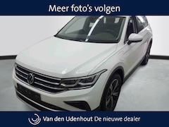 Volkswagen Tiguan - 1.4 TSI eHybrid 245pk PHEV Elegance / Panoramadak / Trekhaak / Matrix LED