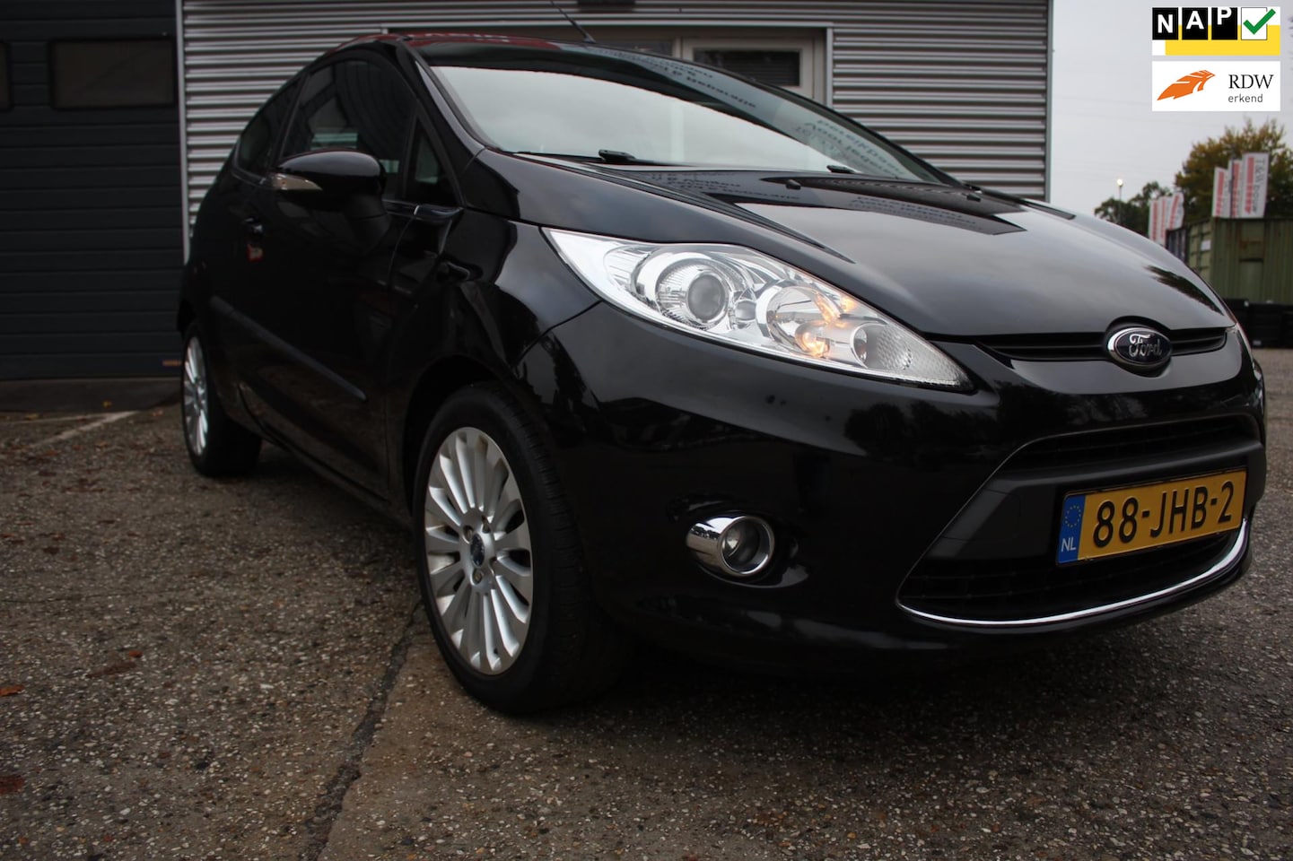 Ford Fiesta - 1.6 Titanium nette zuinige auto, airco, boekjes, nap, cruise control, multifunctioneel stu - AutoWereld.nl