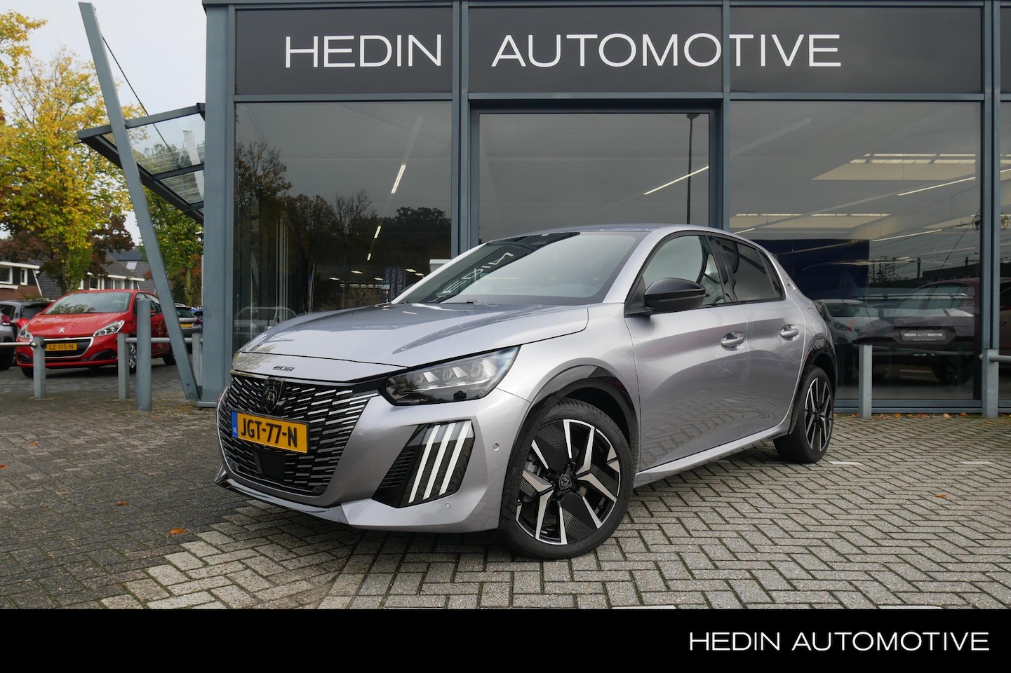 Peugeot 208 - 1.2 Hybrid 145 e-DCS6 GT Nieuw uit voorraad | Rijklaar nu van 35920 euro voor 31940 euro ! - AutoWereld.nl