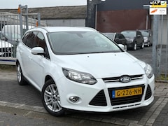 Ford Focus Wagon - 1.0 EcoBoost Titanium | Trekhaak | Navigatie | Climate control | Stoelverwarming